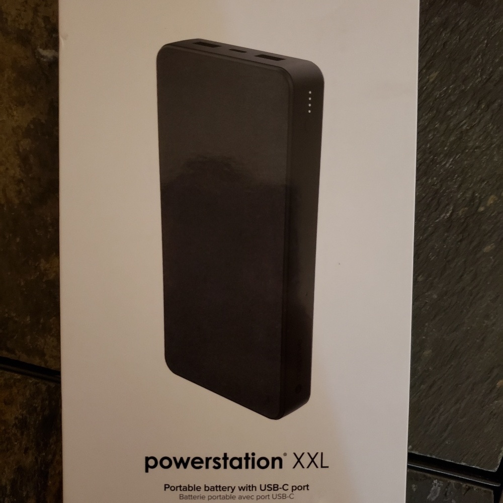 Mophie wireless charging bank